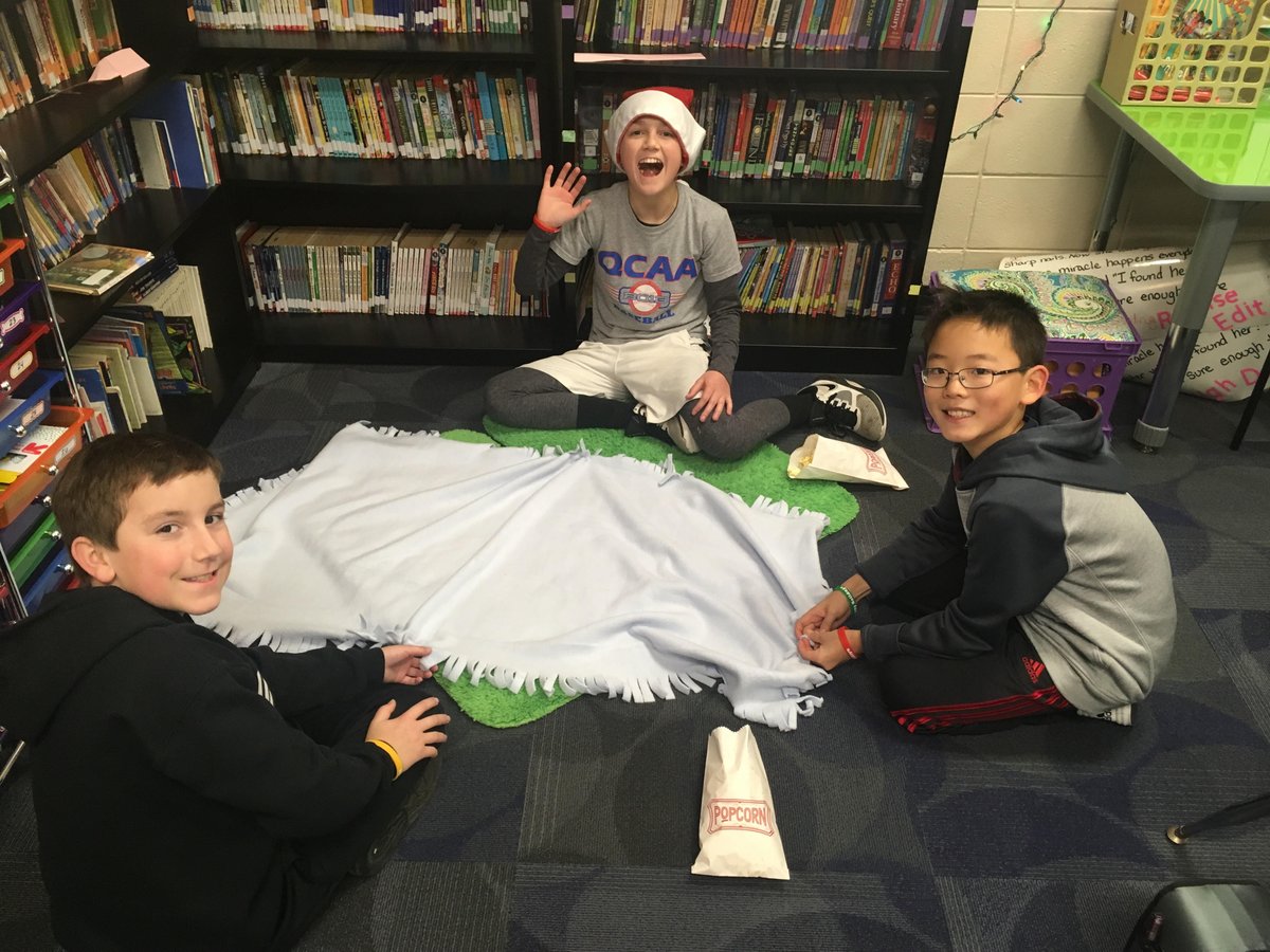 beth_ratty's tweet photo. 5th graders finishing their service project.  Blankets for the health room and animal shelter.  #SeasonOfGiving @mistybeichley @afolken67 #r7proud https://t.co/TPz1BKukHh