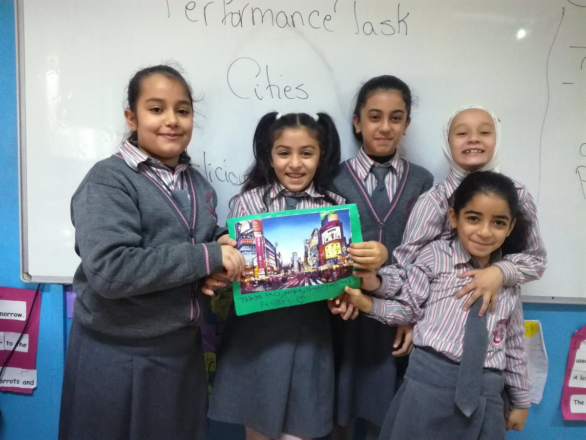 HossariSawsan's tweet photo. At the end of our theme "What is a City", grade 4 learners prepared different scrapbooks about various cities of their own. #Performance_Task #Cities #Cooperative_Learning @MakAishaSchool https://t.co/gs5YmQAdrR
