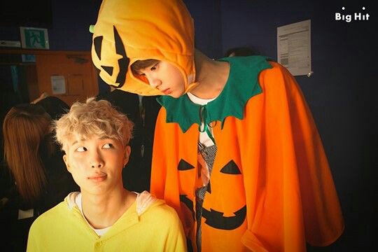 Pics_Bts_twt's tweet photo. #NAMJIN 😍😌😘 https://t.co/VBBzz7jDFe