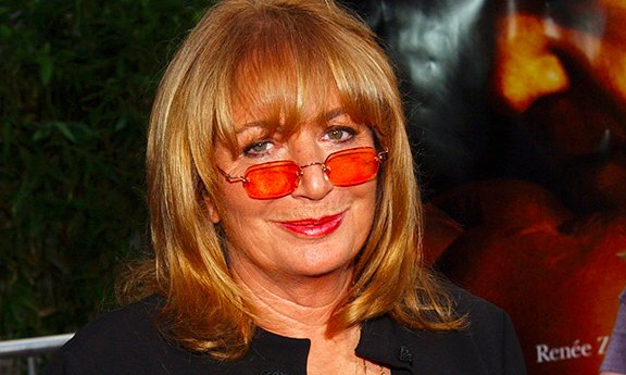 MyMissDirection's tweet image. We are incredibly saddened to lose one of our biggest inspirations as female filmmakers, Penny Marshall. You were a trailblazer for all of us and you will be missed but not forgotten #pennymarshall #filmmaker #director #tribute