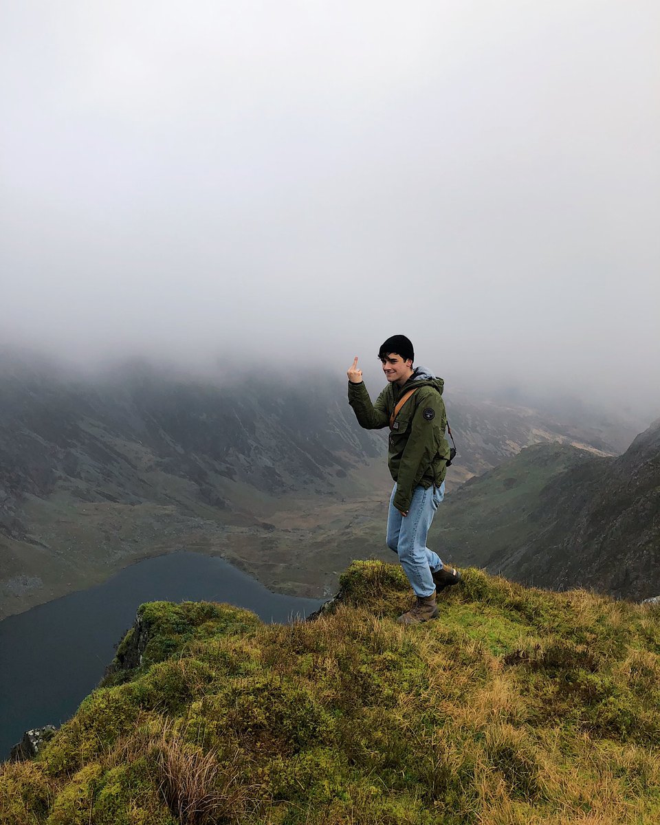 Connor Franta tweet media