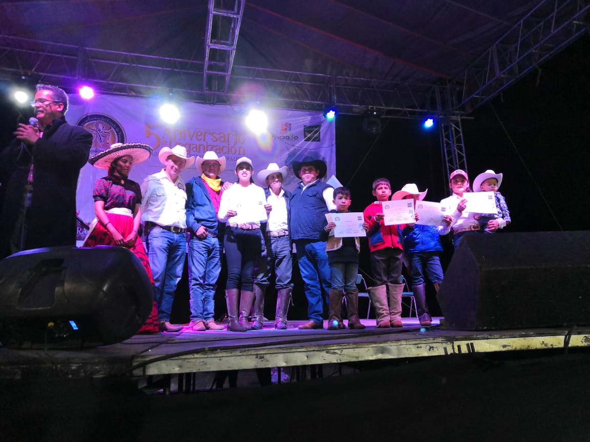 Reafirmamos ntro compromiso  este 15 de dic. Cientos de jinetes del norte, centro y sur de <a href="/Veracruz/">Veracruz</a> y 6 estados de la republica participaron en el 3er Encuentro Estatal de Jinetes en <a href="/Alvarado/">emmanuel</a> <a href="/CuitlahuacGJ/">Cuitláhuac García</a> <a href="/cadena_ceron/">Eduardo Cadena Cerón</a> <a href="/VeracruzTurismo/">Veracruz Turismo</a>