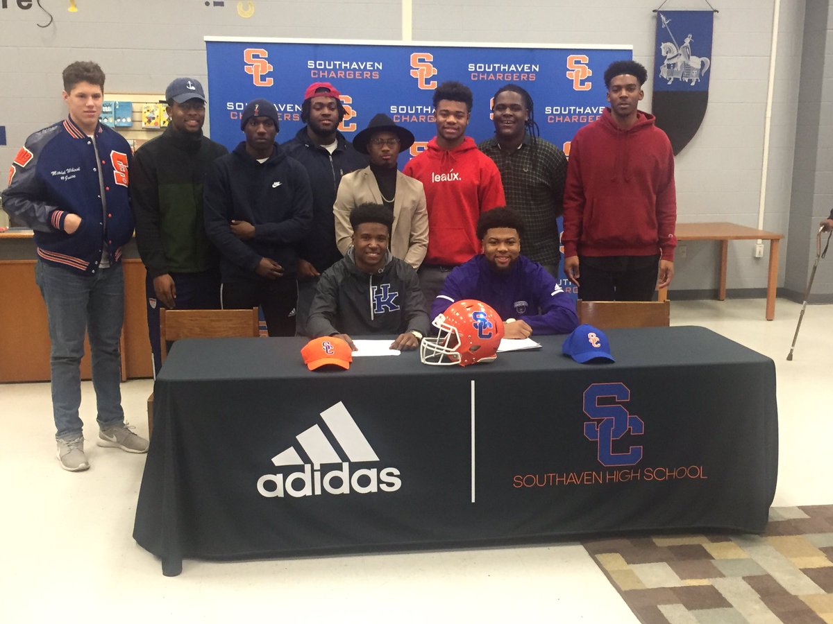 Chargersuknow's tweet photo. We are so proud of these 2 and all they have accomplished over the years!! God has blessed our family so much and now 2 more Chargers are moving on!! Congrats @TJCam15  &amp; @matayo_echols on progressing your careers!! #STRIKEFIRST https://t.co/82CMPhjykW