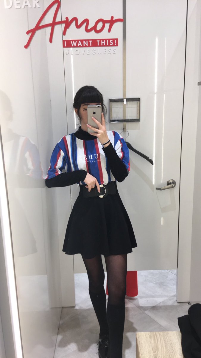 doolYoonmin's tweet image. #BestOutfits2018 boooon voilà hein coucou