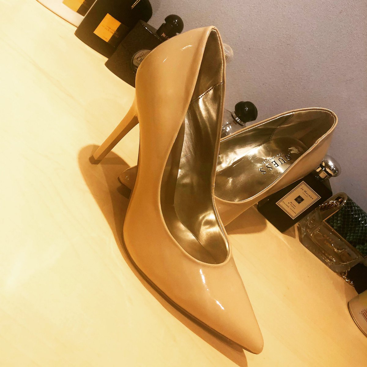 Just Couldn’t resist these Beauties falling into my shopping bag today.... Early Xmas 👠Present #Guess #Nude #guessshoes #StilettoGirl #PowerShoe