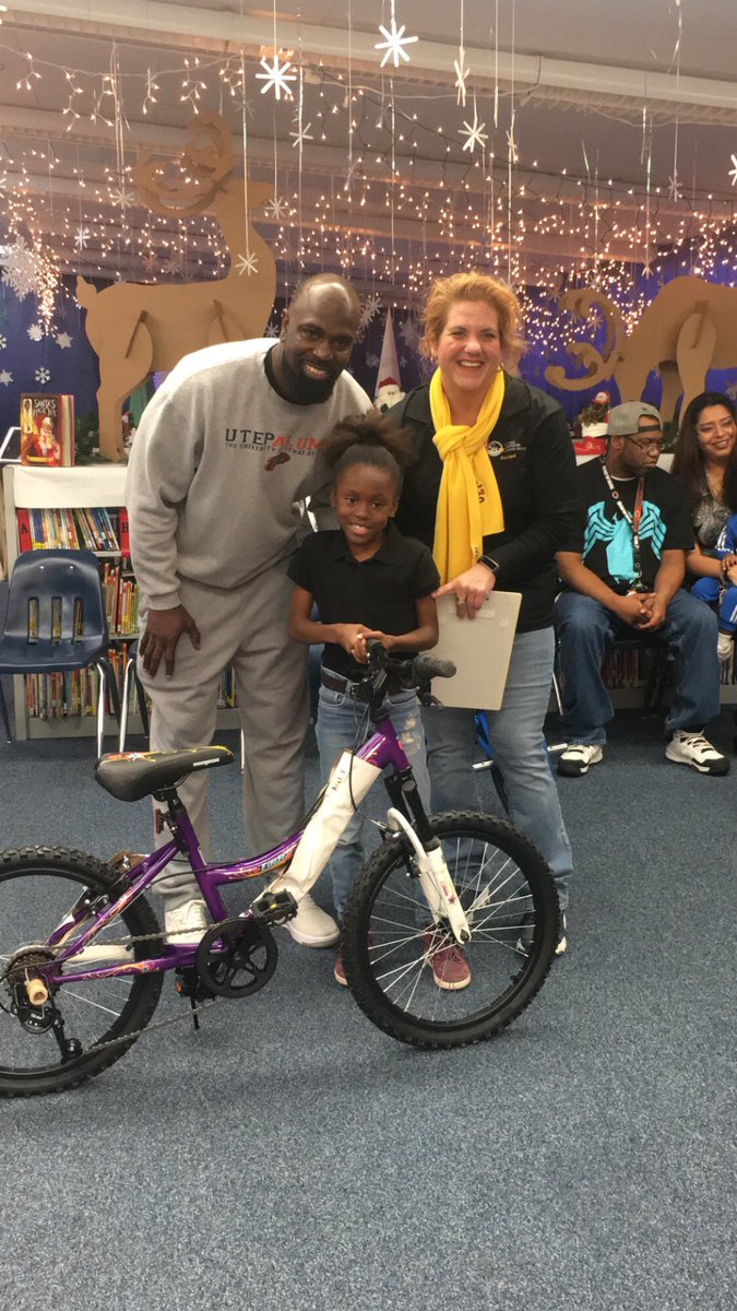 lmsalas7's tweet photo. Thank you @Showtyme_33 for your generous gifts of bikes to our students! https://t.co/TZgEDOVyu2
