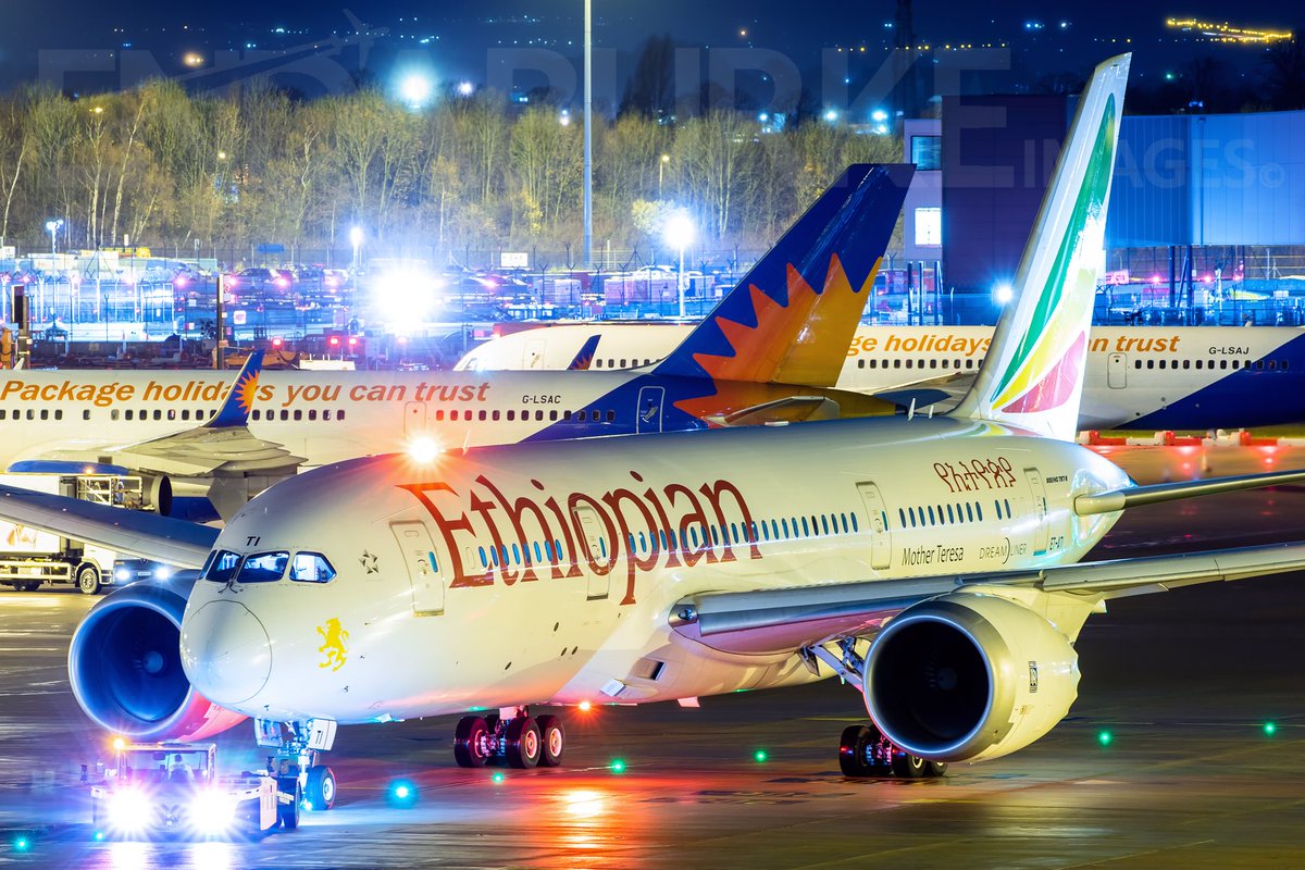 endaburke81's tweet photo. So happy to get a nightshot of the @Ethiopian @BoeingAirplanes Dreamliner leaving @manairport this evening for Addis-Ababa #MAN2Addis #mcr #manchester #ethiopian #avgeek #aviation #manchesterairport #ethiopia #boeing #dreamliner https://t.co/zCGUyCMgC8