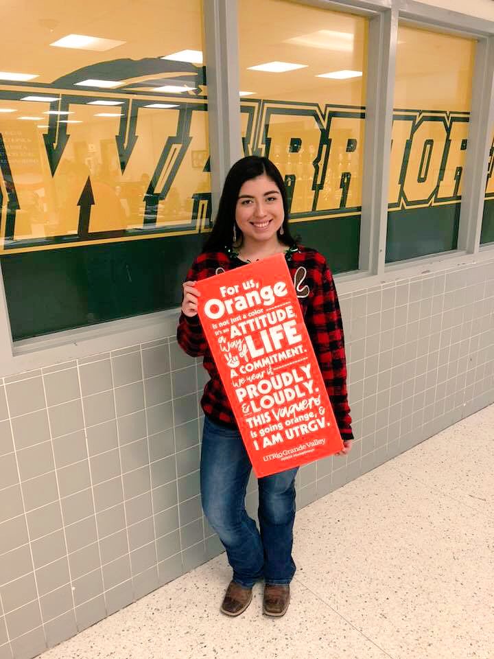 rowe_gocenter's tweet image. Congratulations to Juan Delgado, Kiara Mendoza, Lyzette Escobedo, and Makaylah Chavez! #goingorange Fall 2019 @Rowe006 @Rowe2019 @NRHSSTUCO @UTRGVadmissions @utrgv