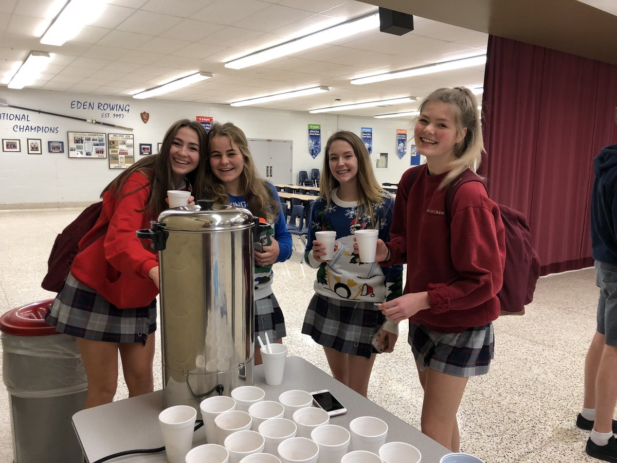 ms_etherington's tweet photo. Cocoa &amp; Marshmallow party with our Link Leaders to celebrate the successes of the first semester and plan for next year #EdenLink #EdenisKind #cocoa #festive #community #kindness @EdenPrincipal https://t.co/KCX9pAOI90