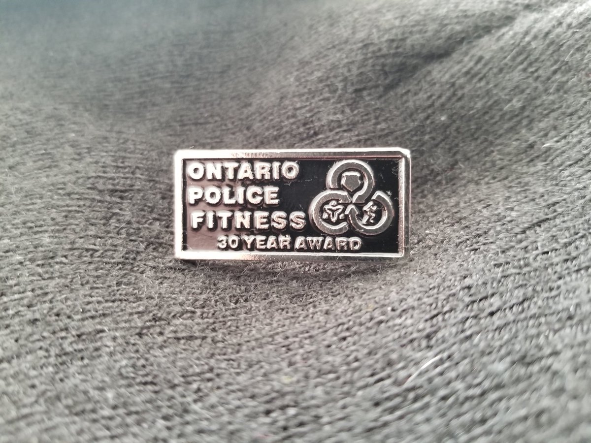 HRPAexpresident's tweet photo. just received my 30 year Ontario Police Fitness Pin. #30consecutiveyears.@HRPAssoc @PoliceAssocON @ https://t.co/XmGjMAqKT9