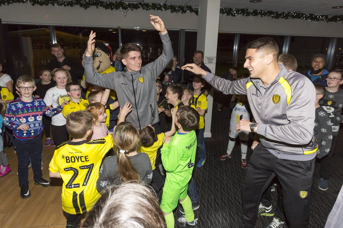 BurtonAlbionCT's tweet photo. 💛🖤 JUNIOR BREWERS - CHRISTMAS PARTY | Thanks to everyone who joined us at the @PirelliStadium this evening to share the festive cheer 🎄👏

We've had a great evening alongside our #BAFC heroes, with a special thanks going to @SubwayBurton for feeding us 😋

#JuniorBrewers #BACT https://t.co/lvB7Lq8KCs