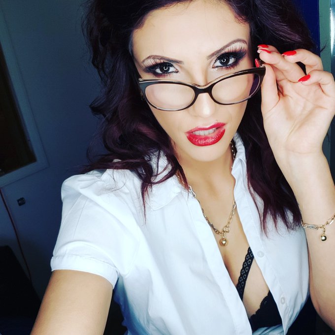 #NewProfilePic https://t.co/SN0vGc3QDw<a href="/tag/newprofilepic"class="tags">#NewProfilePic</a>