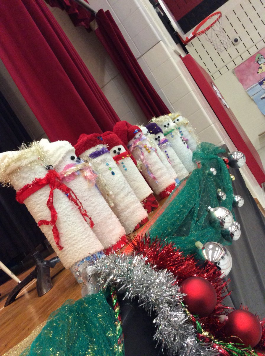 yusra_rasool's tweet photo. Getting ready for Gingerbread @AldergrovePS https://t.co/y0PqyzyK6W