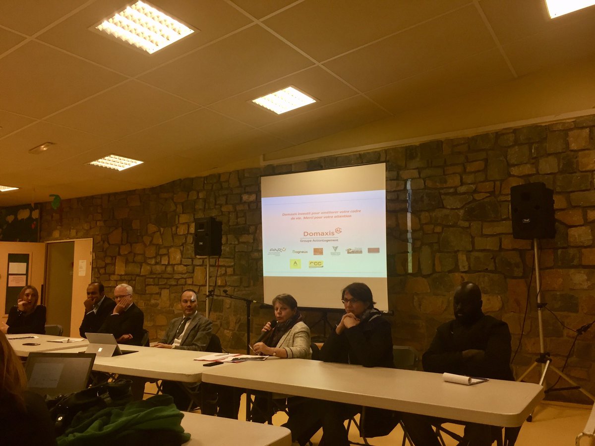 MHAmiable's tweet photo. #Bagneux #Domaxis présentait le projet de réhabilitation de l’immeuble Chopin, qui sera le premier bâtiment réhabilité du quartier de la Pierre Plate. Bagneux poursuit son évolution vers des logements de meilleure qualité pour tous. @Domaxis_ESH @AnruOfficiel @VilledeBagneux https://t.co/33OiEIT7hA