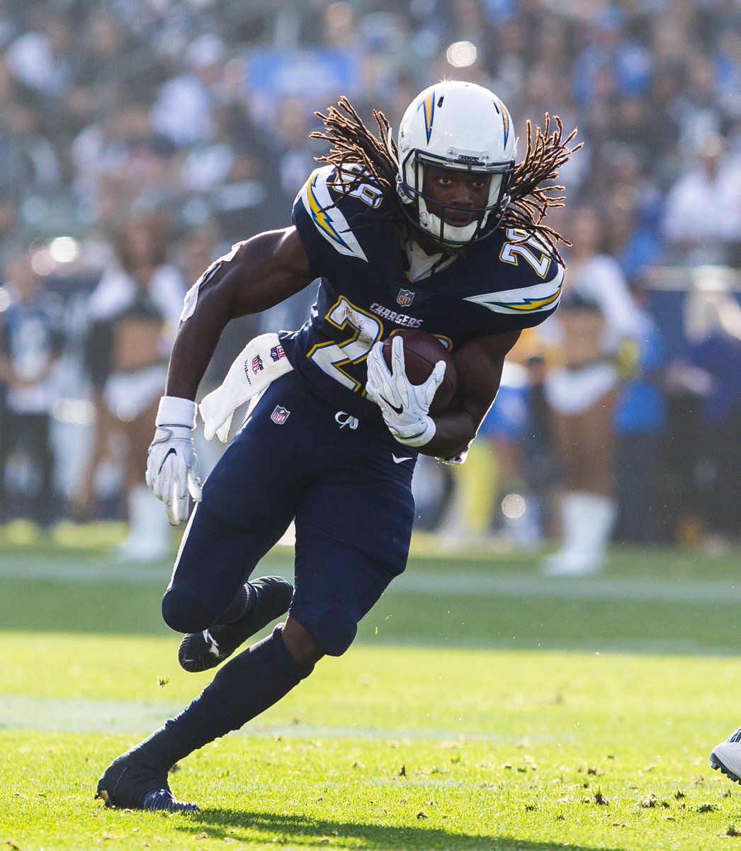 BeyondFlashFDN's tweet photo. Congratulations to @Melvingordon25 on being selected to the 2019 #ProBowl. Always making an impact on and off the field! #ProBowl2019 #FightForEachOther #BoltGang https://t.co/D4dR6JOt2I