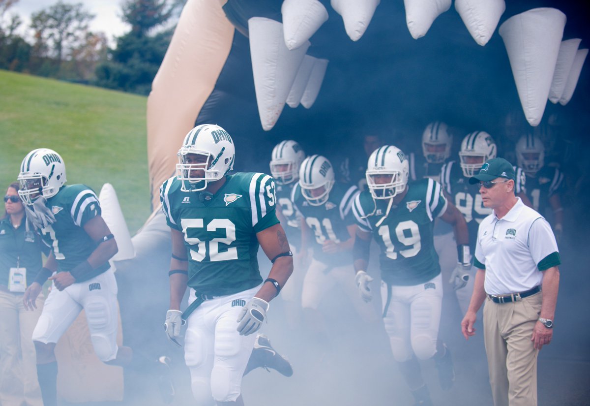 COBGradPrograms's tweet photo. Tonight is the night! Good luck to @OhioFootball as they take on San Diego State on the field during the @FriscoBowlGame. Let's Go Bobcats! 💪🏈💚 https://t.co/tYEyCPmI5K