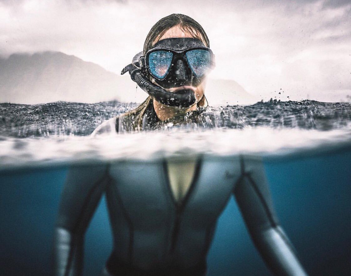 Find calm and stillness below the surface 🌧 👌 

<a href="/cassimanner/">Cassi Manner</a> wearing our Lotte Silver 💣, perfect metallic silver tones reflecting the light.
 📷 @brandonverdura 

#abyssewetsuits #2mm #yamamoto #japan #underwaterworld #freedive #silverbomb #oceanlover #zenitude