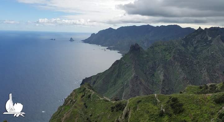 🚨Tenemos la formula perfecta: 
 🏖MAR 🏖 + 🏔MONTAÑA 🏔+ 😍LAURISILVA😍 = Desafío Caseríos de Anaga.Precio reducido hasta el  31 diciembre
☝10 km 620 D+(Trail): 10 euros
✌21 km 1700 D+(Media Maratón): 20 euros
👌42 km 3100 D+(Maratón): 35 euros
🤟73 km 6250 D+(Ultra): 65 euros