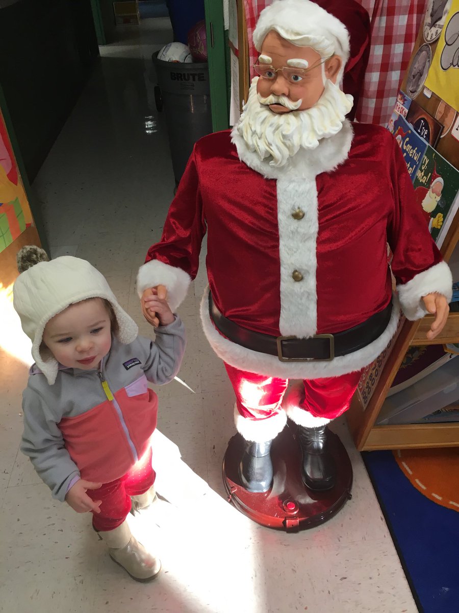 mariadbobo's tweet photo. HMS Daycare has a fun new friend 😂❤️🎄❄️ #hmstntribe #slytherindian https://t.co/yGwgXOlX60