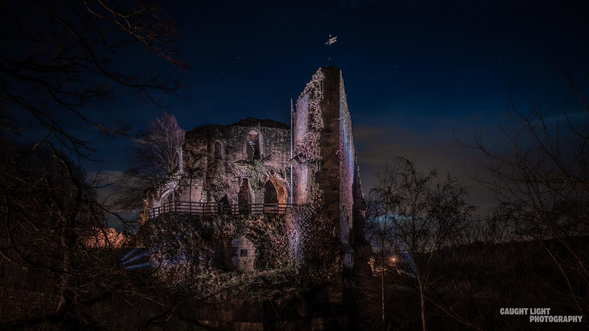 A wonderfully illuminated <a href="/KnaresbroCastle/">Knaresborough Castle</a> this evening…

@MoreHarrogate <a href="/VisitHarrogate/">Visit Harrogate</a> @A1Knaresborough <a href="/Go_Yorkshire/">Go Yorkshire</a> <a href="/Welcome2Yorks/">Welcome to Yorkshire</a> @Strayfm @aboutharrogate <a href="/Harrogatebc/">Harrogate Borough Council</a> @Harrogate #Knaresborough #Harrogate #NorthYorkshire #Yorkshire #Castle #Photography #NightPhotography