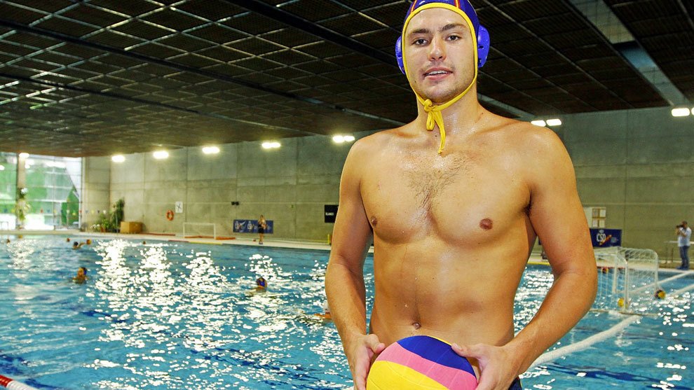 depominoritario's tweet photo. 🤽‍♂️ #Waterpolo | Champions' league 🇪🇺

Un gran @cnab_oficial no llega a remontar contra el muro italiano

Un parcial de 6-1 y unos soberbios ataques de @mambadeebano y @albermuna no culminan resultado

At Barceloneta 🇪🇸 11-15 Pro Recco 🇮🇹

#BacallàSecSec https://t.co/3yVw2jndYo