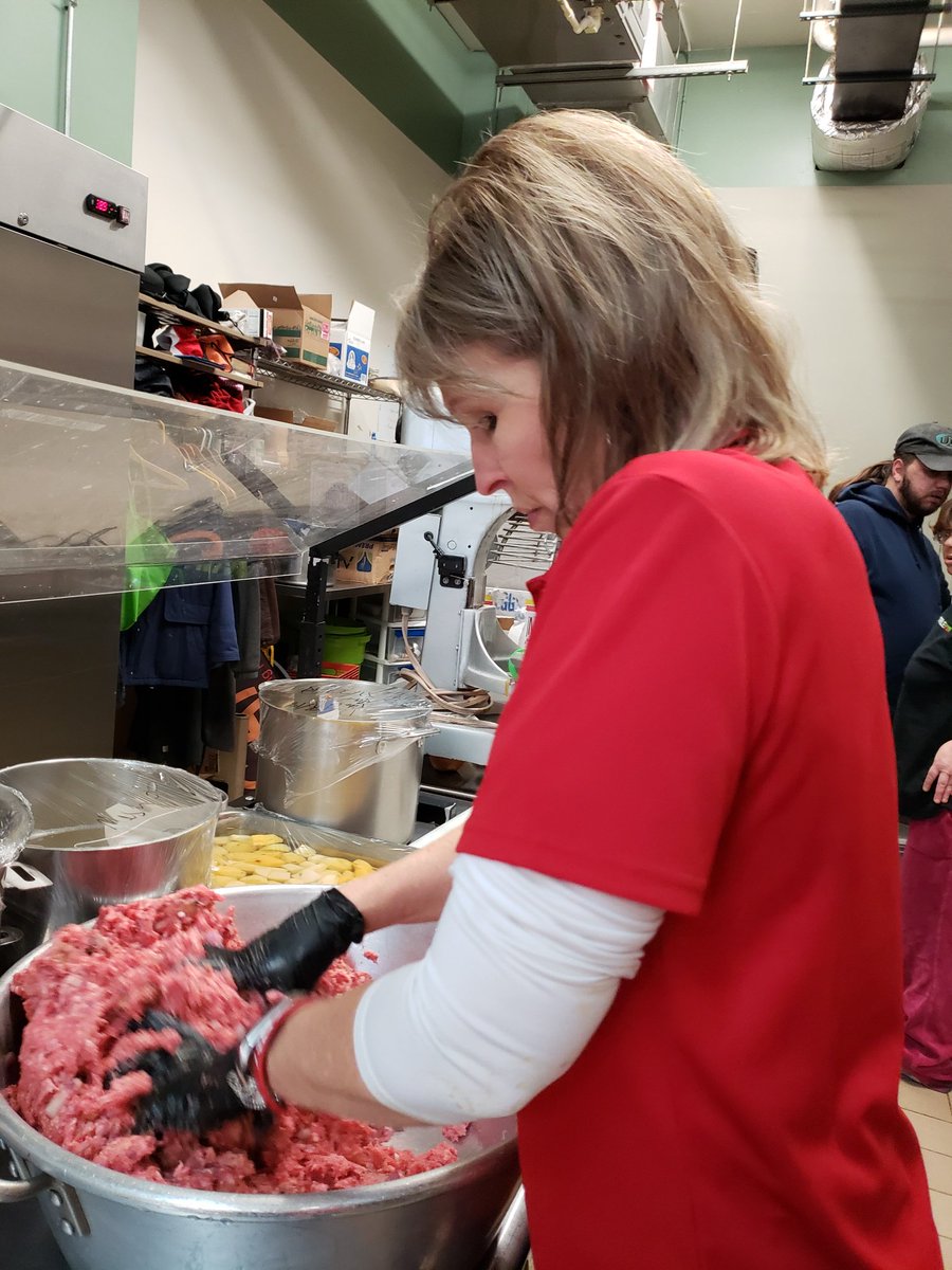 ArchOmahaSchool's tweet photo. It isn't every day you see a superintendent washing dishes at work! Our office spent the day volunteering @TableGraceCafe - what an experience! Our hearts are full (and our clothes are dirty;) Check this place out! #awakengreatness #24HOI #wedontcoast @OmahaChamber https://t.co/KO29Fmrcby