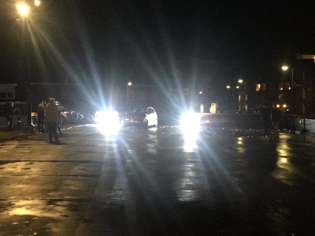 bortkoelewijn's tweet photo. Vanavond opende wethouder @GeertMeijering samen met omwonende dhr Selles als eerste (gratis) parkeerders de nieuwe parkeergarage Buitenhaven in Kampen.Met ontwerpers van Buro https://t.co/PRhOAiXaDC Boelhouwers en Fokkink en  Adriaan Visser van aannemer Hegeman trots op resultaat https://t.co/xXRNWlj3Sl