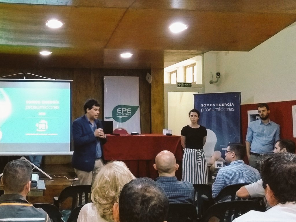 Leverage_CP's tweet photo. #Prosumidores en Rosario! @SecEEnergiaSF @rigobisso https://t.co/CIgsNic46j
