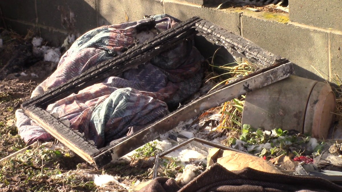abbeysmithTV's tweet photo. FATAL FIRE:  A 90-year-old woman is dead and four others are homeless after a fire broke out in Bridgeville Tuesday night. Now one of their relatives is speaking out about the terrifying night for her and her family who live right next door. 
STORY: https://t.co/qzibRjChRX https://t.co/j3mM6yNtyV