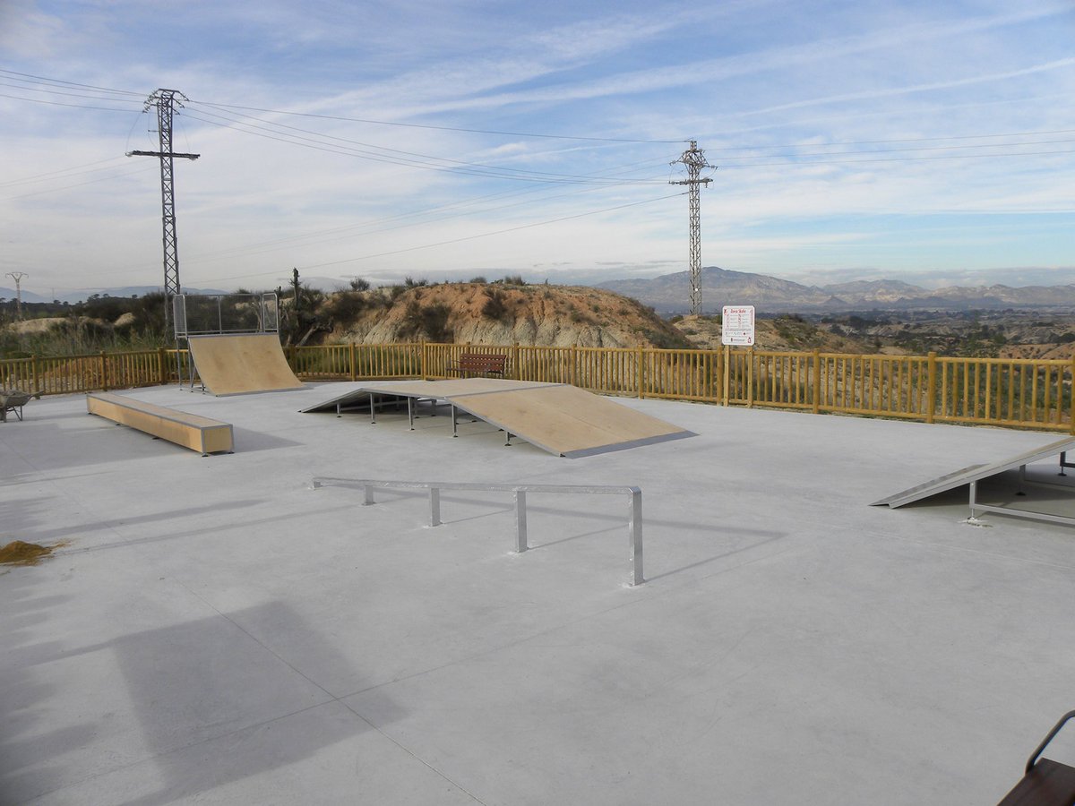 equidesa's tweet photo. Molina de segura (Murcia) estrena tres nuevos parques Equidesa: Parque infantil, agility canino y skate https://t.co/8auTd3Tcaz #Equidesa #parqueinfantil #agilitycanino #entrenamiento #skate #pista #playground #calidad #quality #mobiliariourbano #urbanfurniture #vallas https://t.co/4zKAGUUszZ