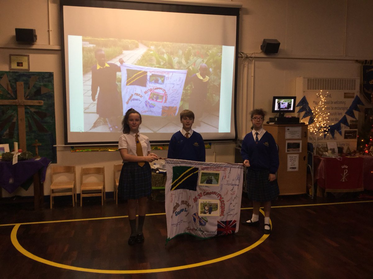 QueensCoEURC's tweet photo. It was lovely to see Sue and Ron again this week and receive our gift from Arise School in Tanzania. #christianvaluesinaction @caroltaylor722 https://t.co/YaVHU2Xz1M