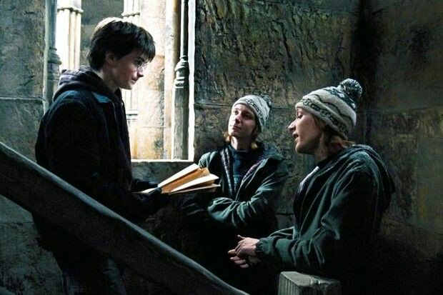 Ça fait des années qu'ils ont la carte du Maraudeur mais ils n'ont jamais calés qu'il y avait un monsieur à côté de leur frère !