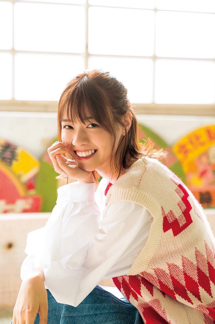 Takuzo 昔 彼女との写真を待ち受けにしてたから じいちゃんの中で 待受画面 彼女の写真 ってできてしまってるらしく 今の 待受画面見て たっくんがどえらいべっぴんさんと付きおうとる こら結婚するまで長生きせな って言うてたらしい笑 いつまで
