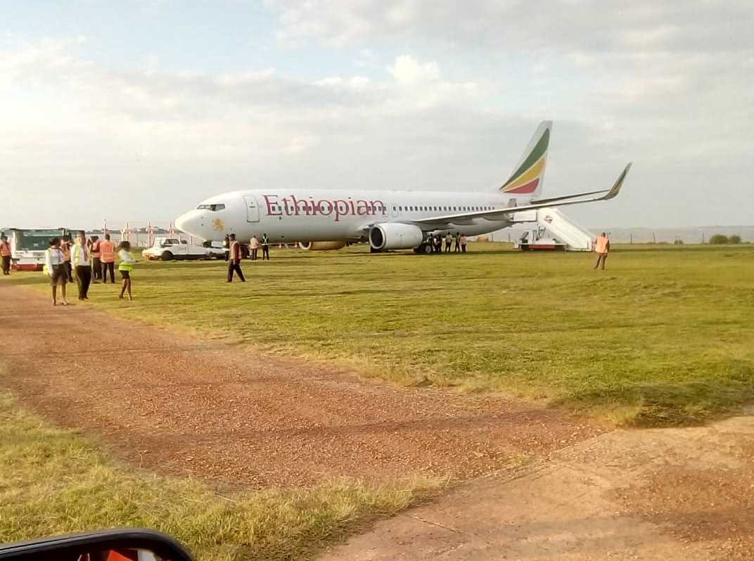 ugaviationsch's tweet image. Flights delayed as Ethiopian Airlines plane overshoots Entebbe Airport runway during landing bit.ly/2F60XCZ 
 #AimHigh 
#firstclassfacilities