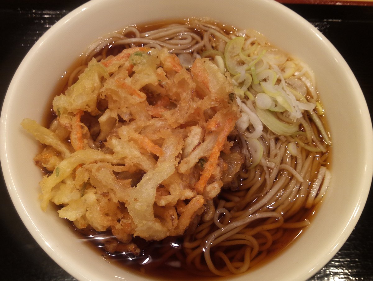 武蔵小杉ロンリー いろり庵きらく Jr川崎駅 以前はラーメン屋だった同じ場所にきらくが開店してたので訪店 きれいなのは当然として 広々 専用揚げコーナー併設 お味は京浜東北線ホームと同じ けどかき揚げはさすがにほぼ揚げたて まあまあ たまに来 武蔵小杉ロンリー いろり庵きらく Jr川崎駅 以前はラーメン屋だった同じ場所にきらくが開店してたので訪店 きれいなのは当然として 広々 専用揚げコーナー併設 お味は京浜東北線ホームと同じ けどかき揚げはさすがにほぼ揚げたて まあまあ たまに来