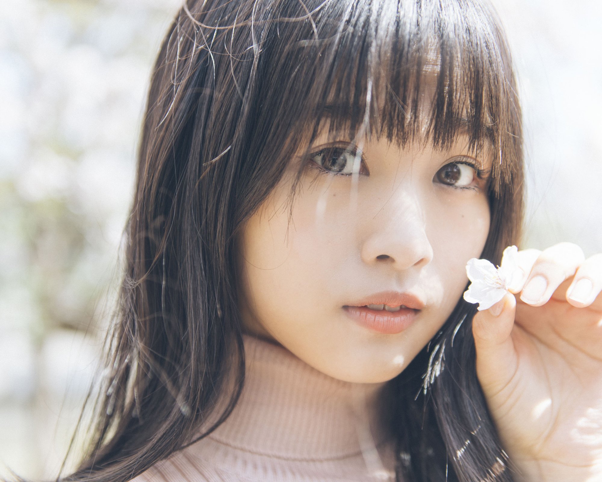 欅坂46 ファースト写真集『21人の未完成』公式 on X: 