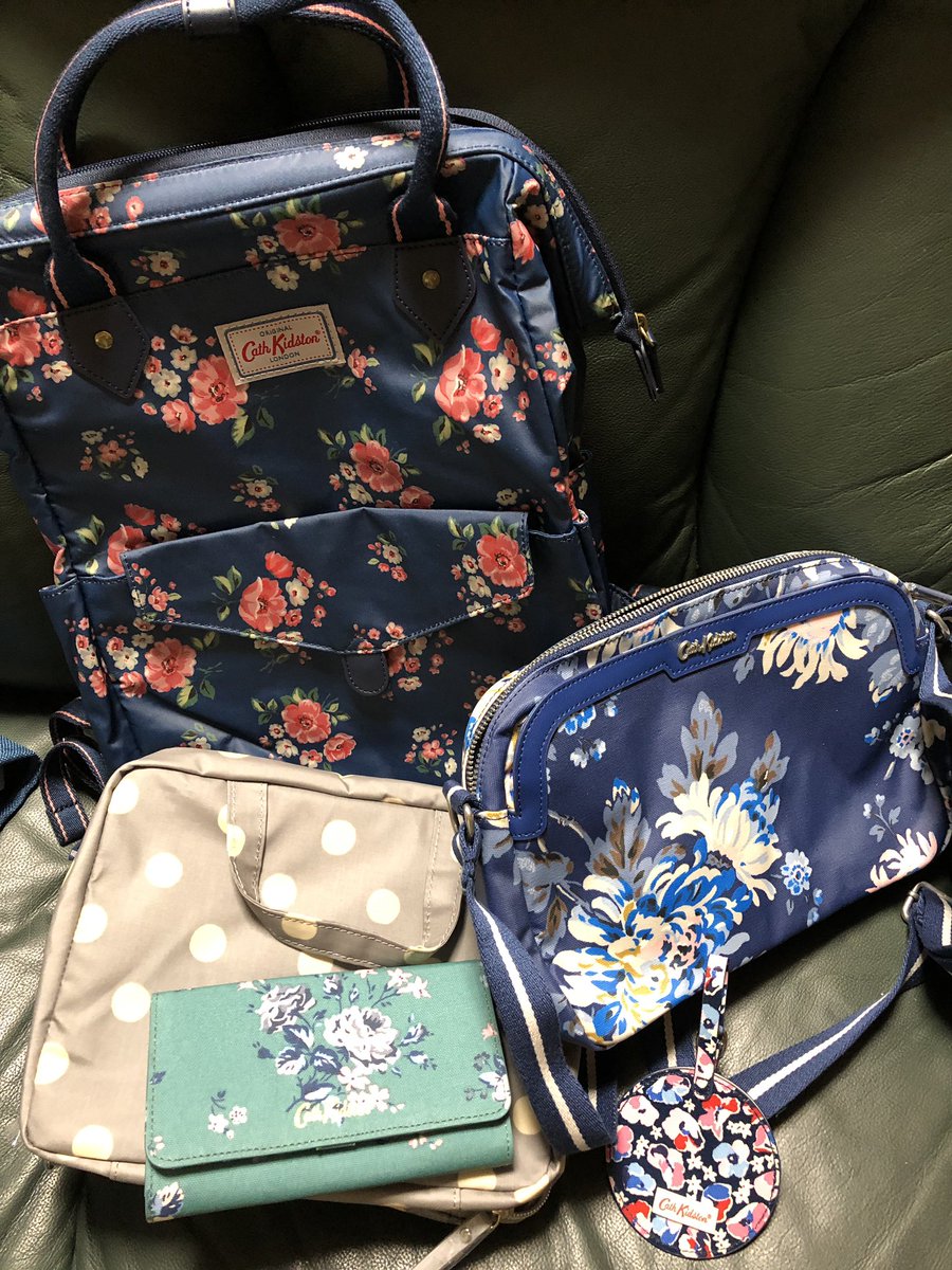 ポンチョ キャスキッドソン福袋 これはお得でしょ