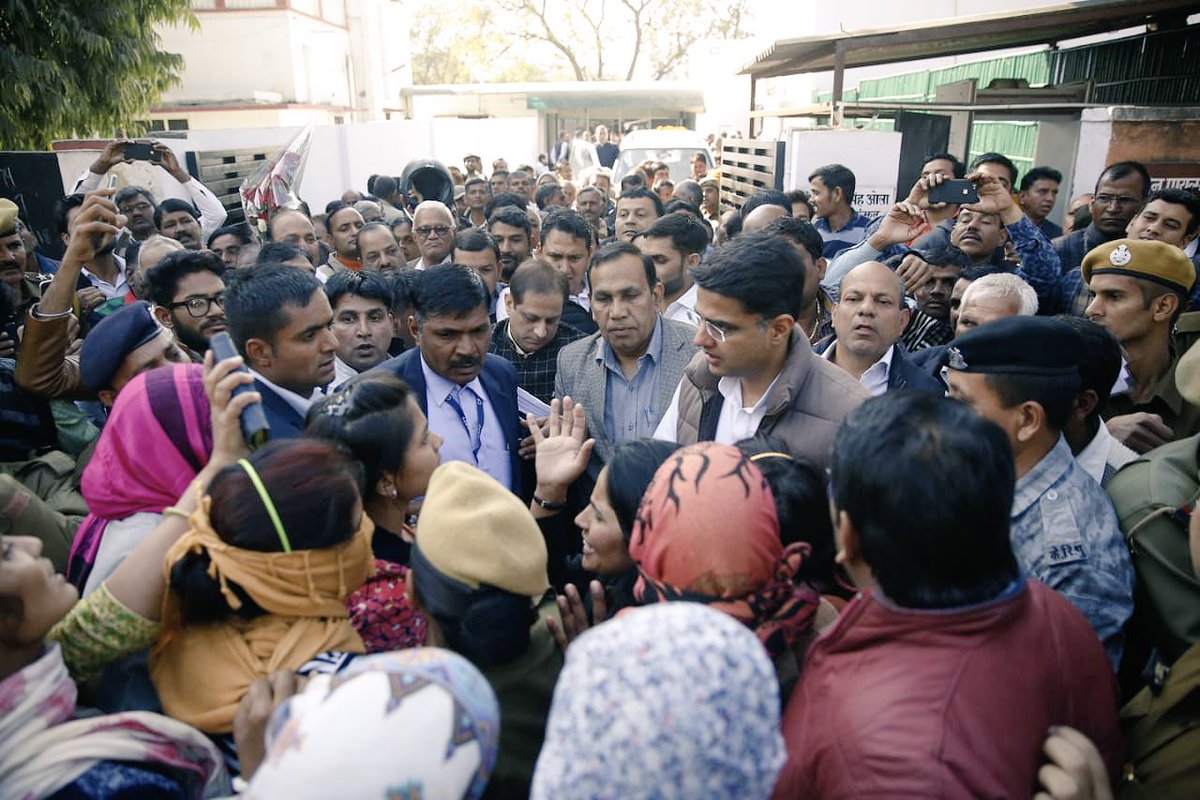SachinPilot's tweet photo. निवास स्थान पर विभिन्न क्षेत्रों से आये हुए कार्यकर्ताओं से मुलाकात की | https://t.co/xMcEykMYjL