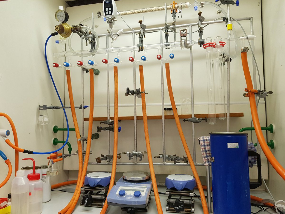 Andryj Borys on Twitter "Starting 2019 with a clean Schlenk line and