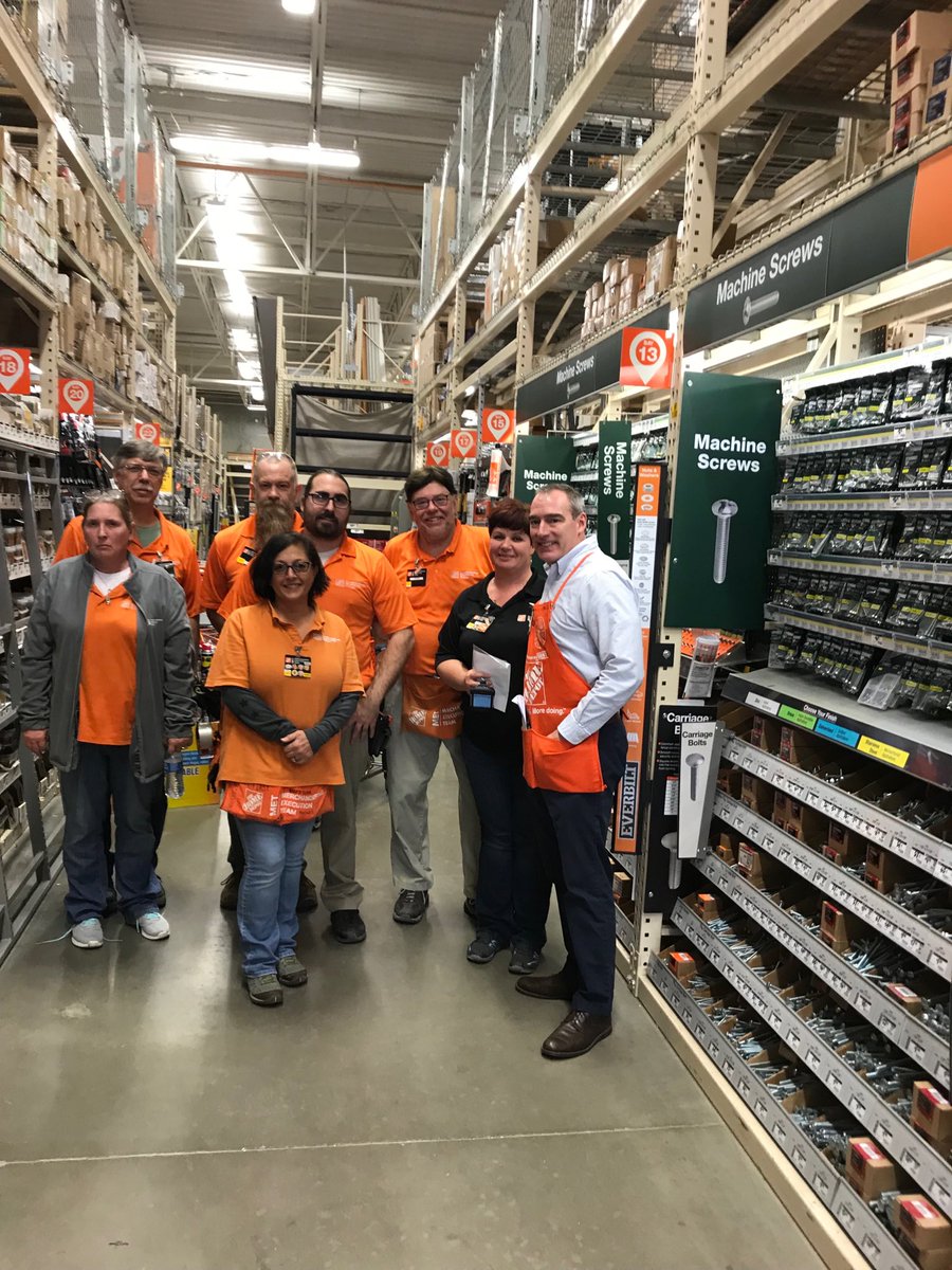 John Auger recognizing Met Team at 3627!@d207pride
