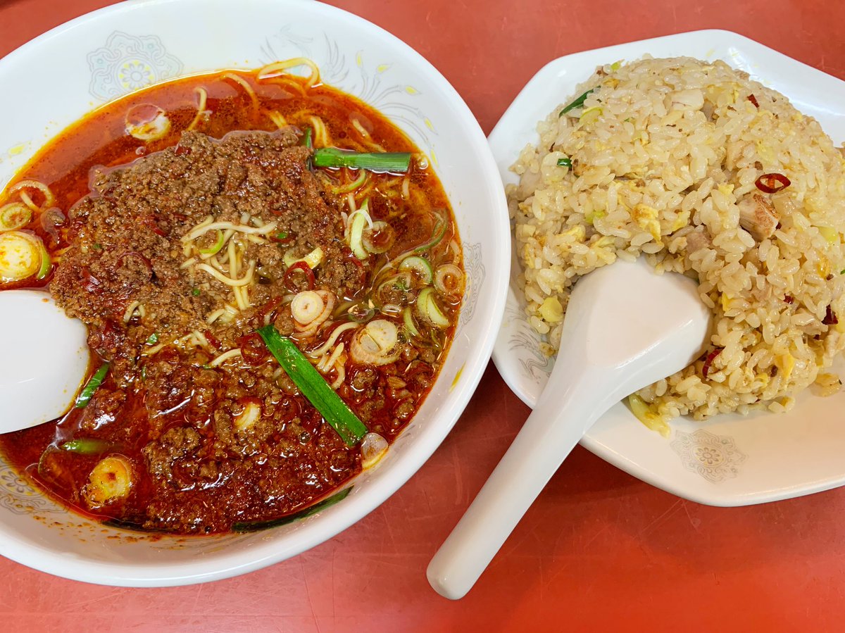 Sho Ki しょーき A K A しろぽん 孤独のグルメ の名古屋出張編で紹介された 台湾ラーメン 光陽 へ行ってきました 台湾ラーメン 中辛 はスープの色とは裏腹に 味仙よりも辛くない後引く辛さで美味しかった にんにく炒飯はガツンとニンニクが効い