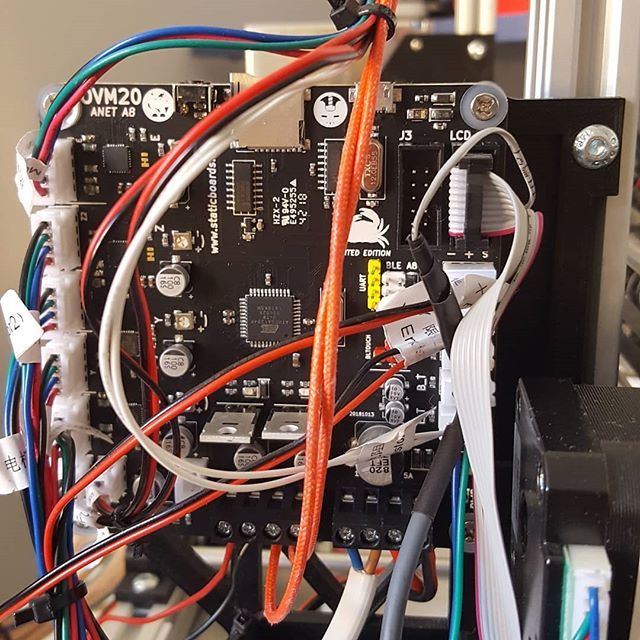Victor_bf85's tweet photo. Año Nuevo...Placa Nueva de #staticboards muy contento con ella, no hace ni un ruido y es una placa de calidad! #3dprint #3dprinted #board #AnetA8 #ovm20 #AM8 https://t.co/dKV2MUHANI