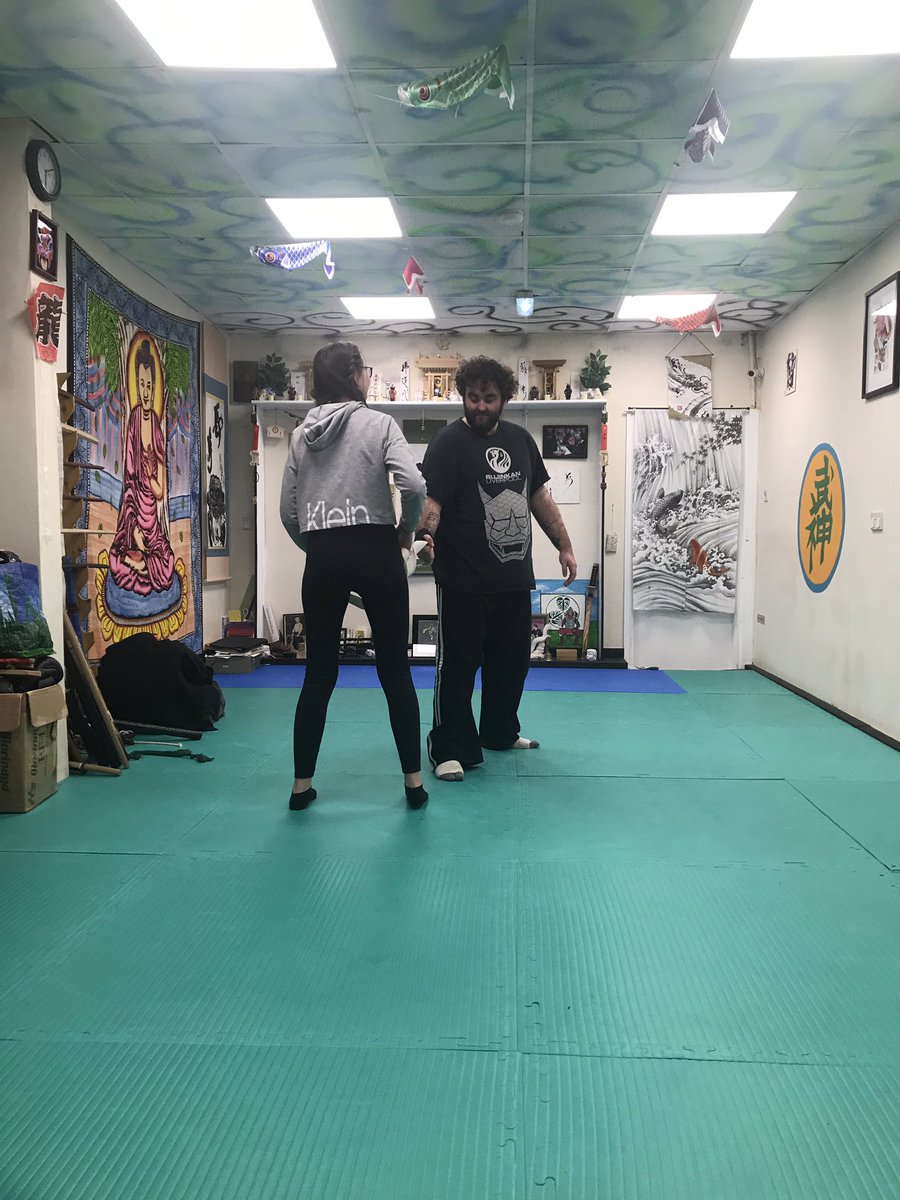 BujinkanL's tweet photo. Ladies &amp; Juniors aged 11 + self defence classes Wednesdays 6-7 pm 6 week taster course starting Wednesday 9th January learn #selfdefence #confidence #training #fitness #localcommunity #BeSafeOutThere #sefton #bootle dm for info https://t.co/1euerFeiG3