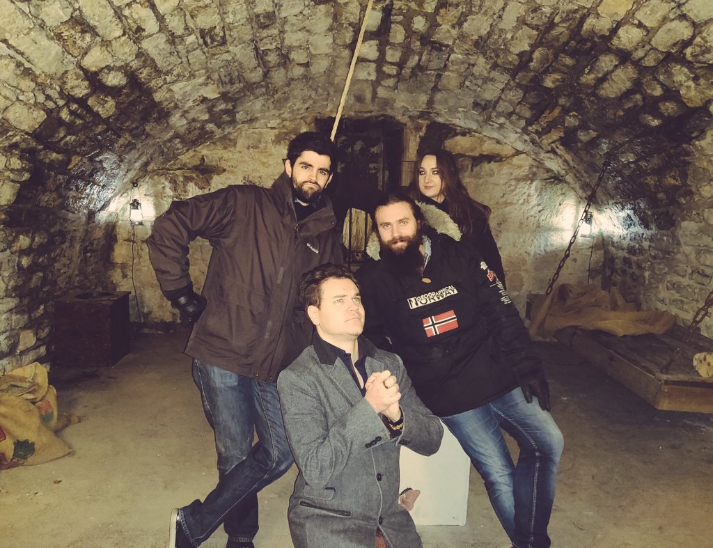 PoissonFecond's tweet photo. Un escape game clos en beauté dans les cachots de la Bastille (Grenoble) avec quelques uns du Khundar ! @Acrobastille https://t.co/q4zLMJTUHY