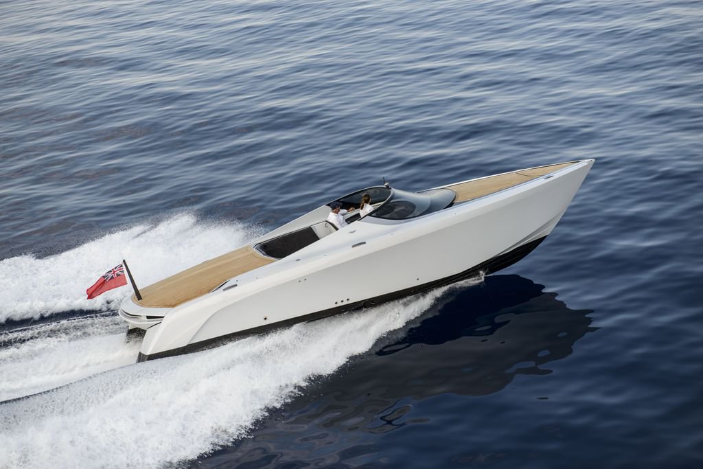 QYachts's tweet photo. Off to a great start.
#AstonMartin #Powerboat #AM37 #QuintessenceYachts https://t.co/Dcztxr8XjG
