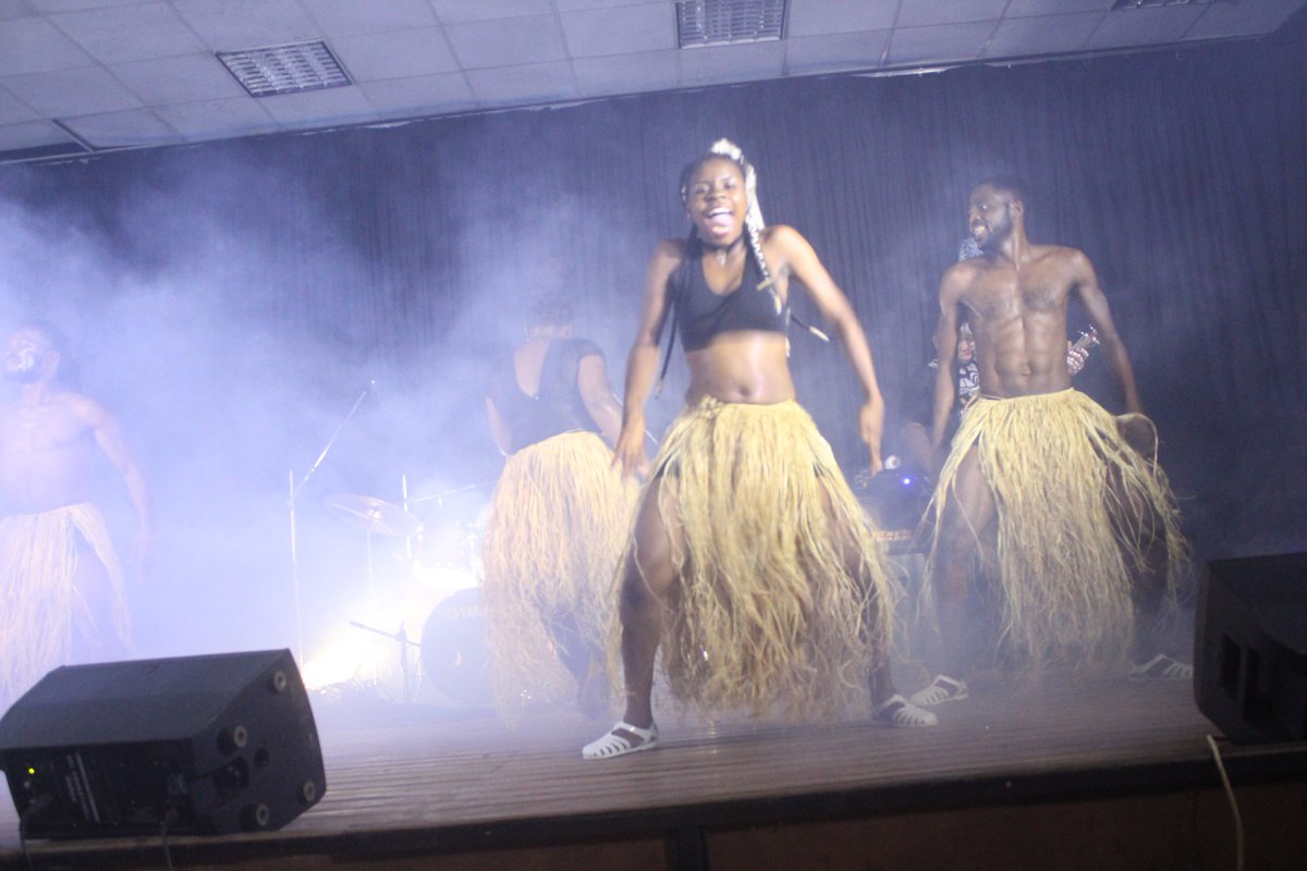 Chorégraphie sur le titre « ADADA »