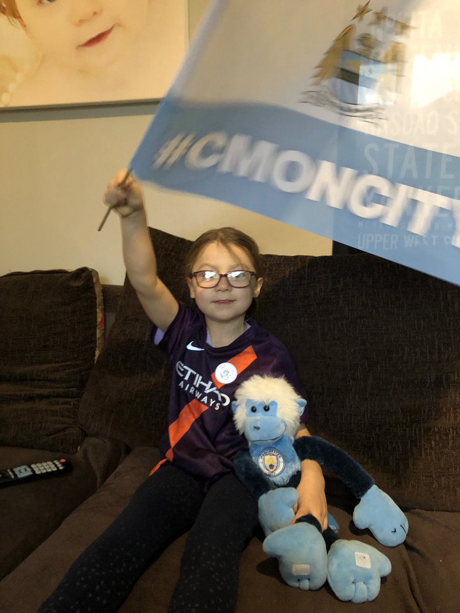 Come on city <a href="/helenbartl18/">helenbartl18</a> @penarthmb <a href="/ManCity/">Manchester City</a>