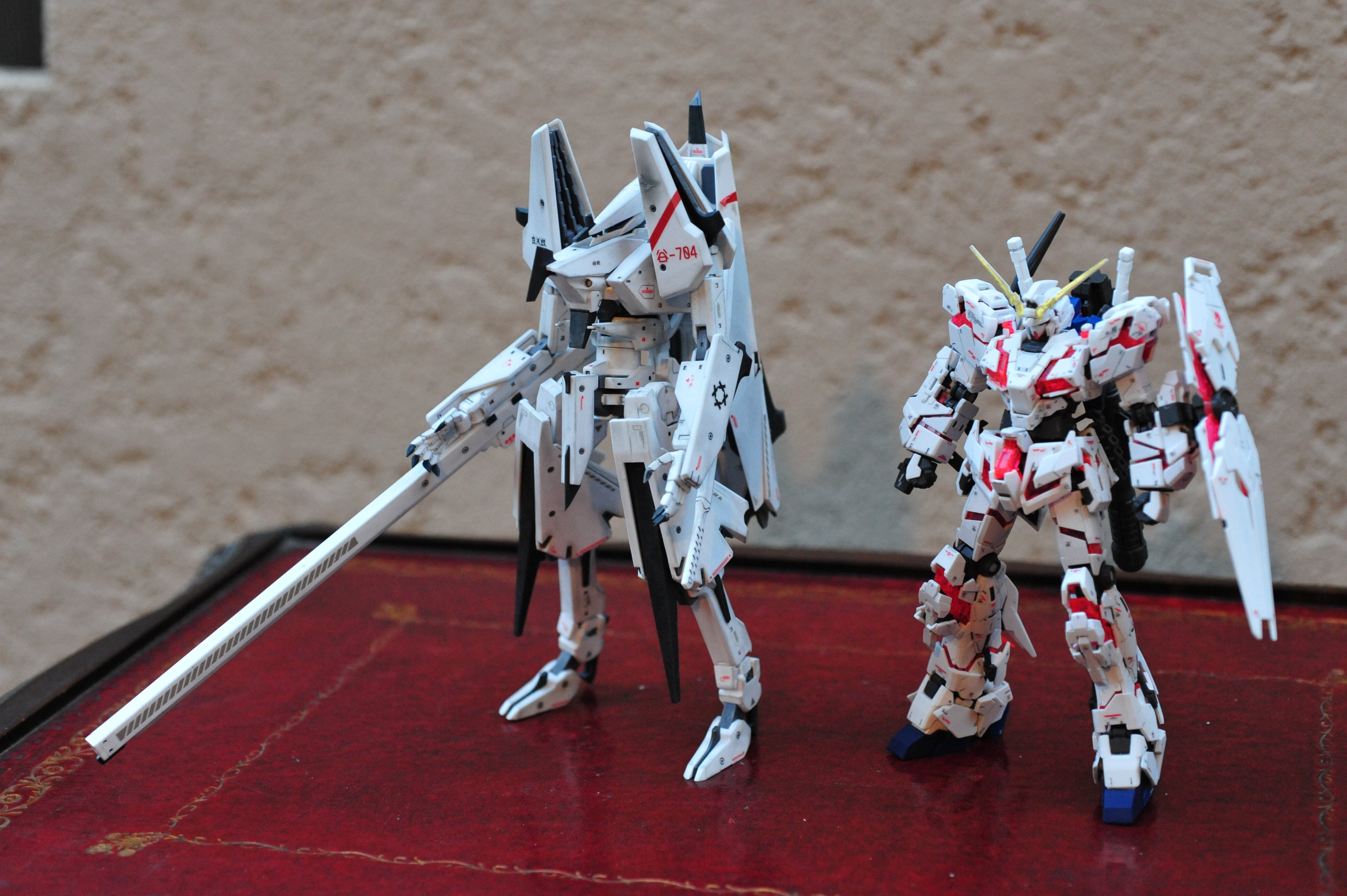 ミナミメダカ タクティカルサバゲー 最後に何枚か ビームトンファーはお気に入りの武装です ユニコーンは中１の 時に始まって 高３で終わった作品で 本当に思い出深いです 友達と見に行ったり 文化祭でジオラマを作ったりしました 今でも見返したり