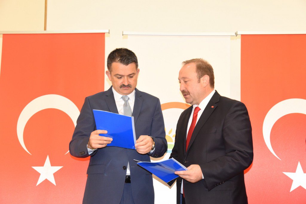 2019 yılı; Tarım - Ormancılık Hizmet Kolu çalışanlarımızın haklı taleplerinin karşılık bulduğu bir yıl olması için mücadelemizi sürdürmeye devam edeceğiz... 

DURMAK YOK YOLA DEVAM

#TOÇBİRSEN
#GücümüzKardeşliğimiz