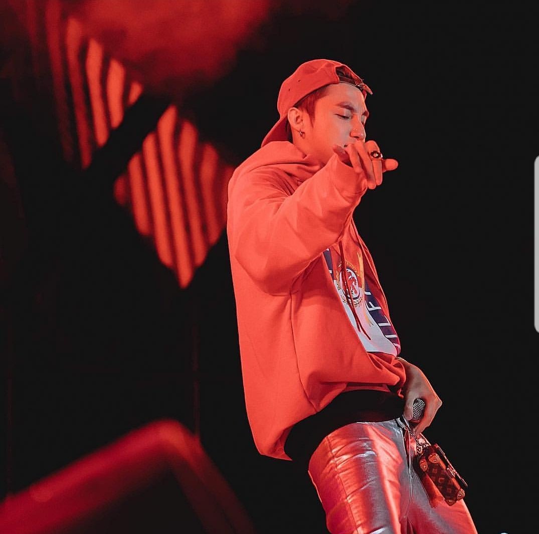 MTPFrance's tweet photo. Happy New Year! 2019! 
#mtp #MtpSontung #SontungMTP #Viet #Vpop #Vietnam https://t.co/R76MKQcglP